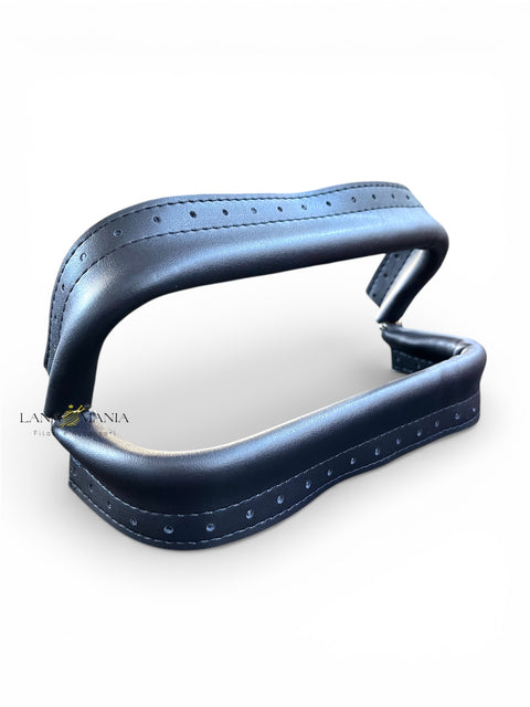 Chiusura a molla con rivestimento in ecopelle