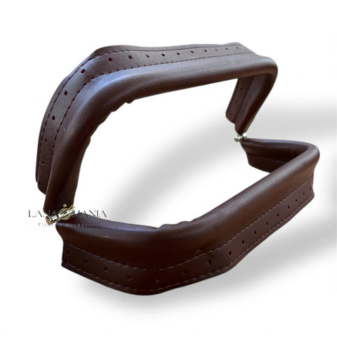 Chiusura a molla con rivestimento in ecopelle