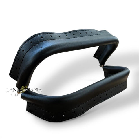 Chiusura a molla con rivestimento in ecopelle