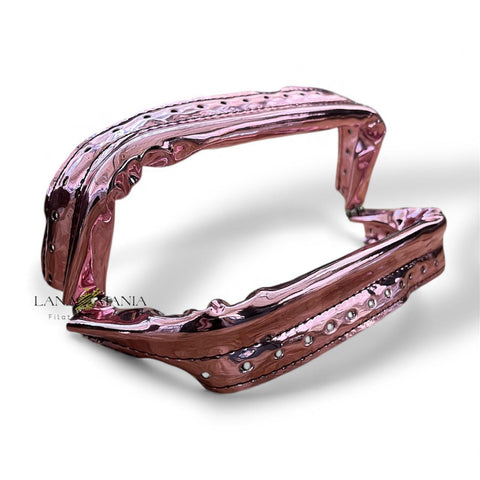 Chiusura a molla con rivestimento in ecopelle